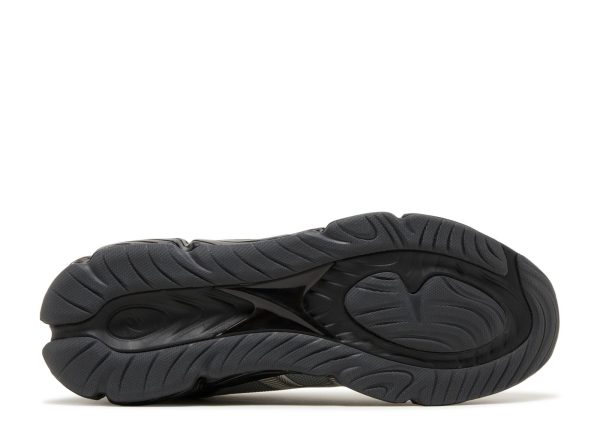 C.P. Company x Gel Quantum 360 8 'Cement Grey'