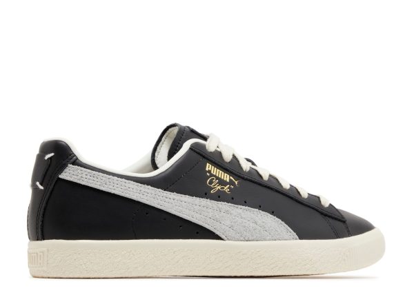 Clyde Base 'Black Frosted Ivory'