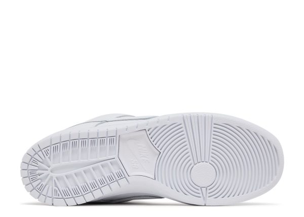 Dunk Low Pro SB 'Triple White'
