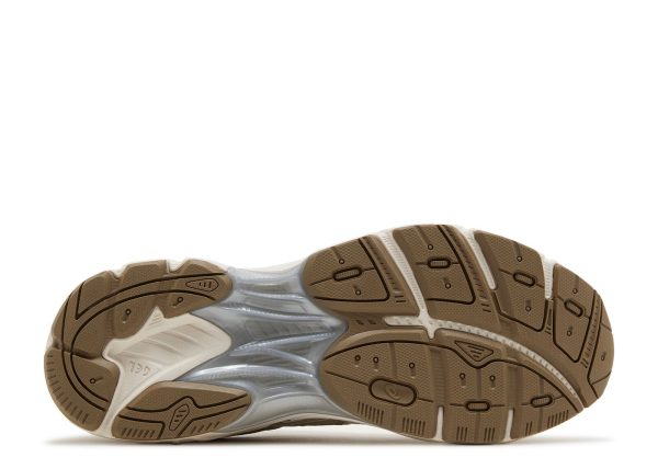 GT 2160 'Pepper Putty'