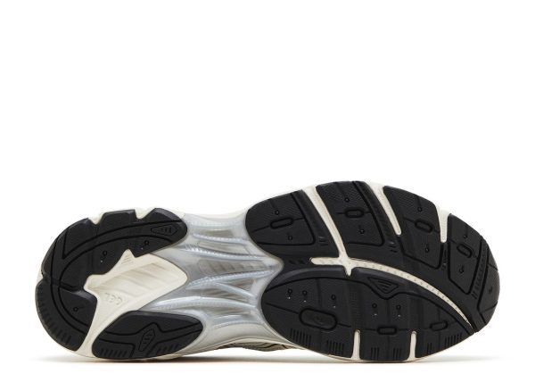 GT 2160 'White Black Cream'