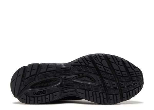 Kanghyuk x Premier Road Modern Mid 'Triple Black'