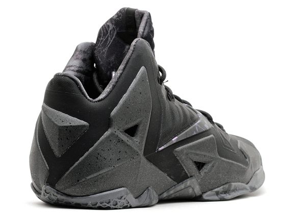 LeBron 11 'Blackout'