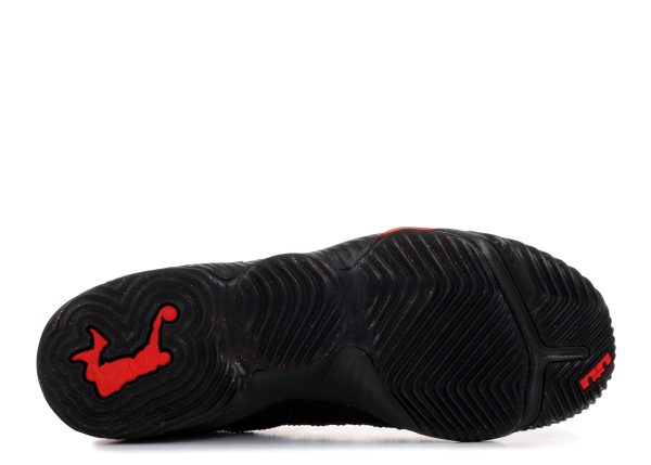 LeBron 16 GS 'Fresh Bred'