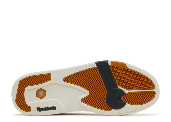 Pump Omni Zone 2 'Radiant Ochre'