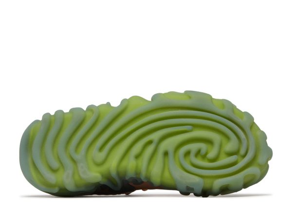 Salehe Bembury x Pollex Juniper 'Guava'