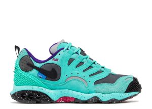 Undefeated x Air Terra Humara 'Light Menta'