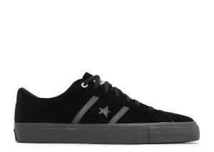 Undefeated x One Star Academy Pro 'Black'