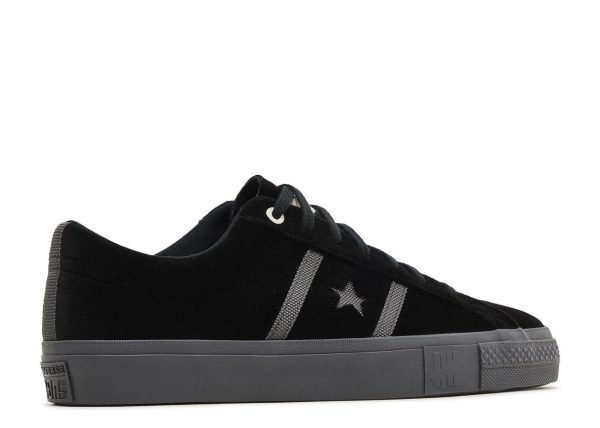Undefeated x One Star Academy Pro 'Black'