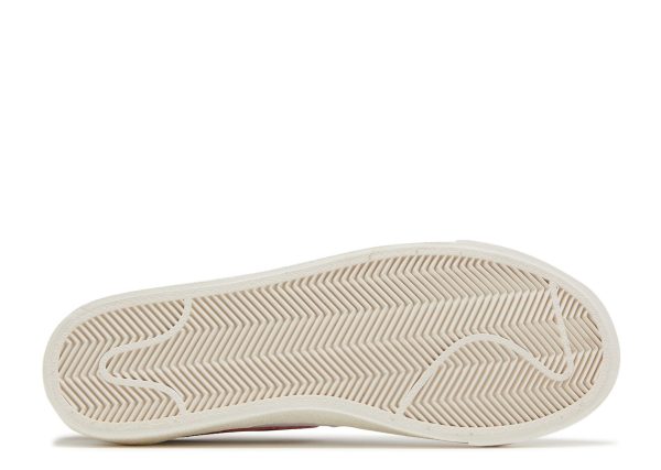 Wmns Blazer Low '77 'White Team Red'