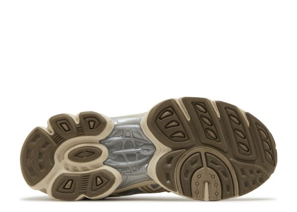 Wmns Gel Nimbus 9 'Pepper Wood Crepe'